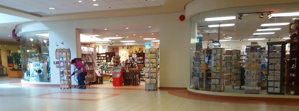 Librairie Harvey DAlma Enr | 1055 Av. du Pont S, Alma, QC G8B 2V7, Canada | Phone: (418) 668-3170