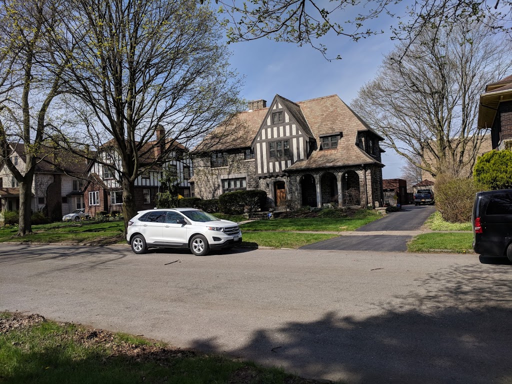 Life is Good Vacation Rental | 759 4th St, Niagara Falls, NY 14301, USA