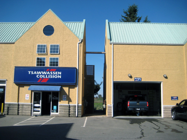 Tsawwassen Collision Ltd | 1835 56 St, Delta, BC V4L 2L8, Canada | Phone: (604) 943-6383