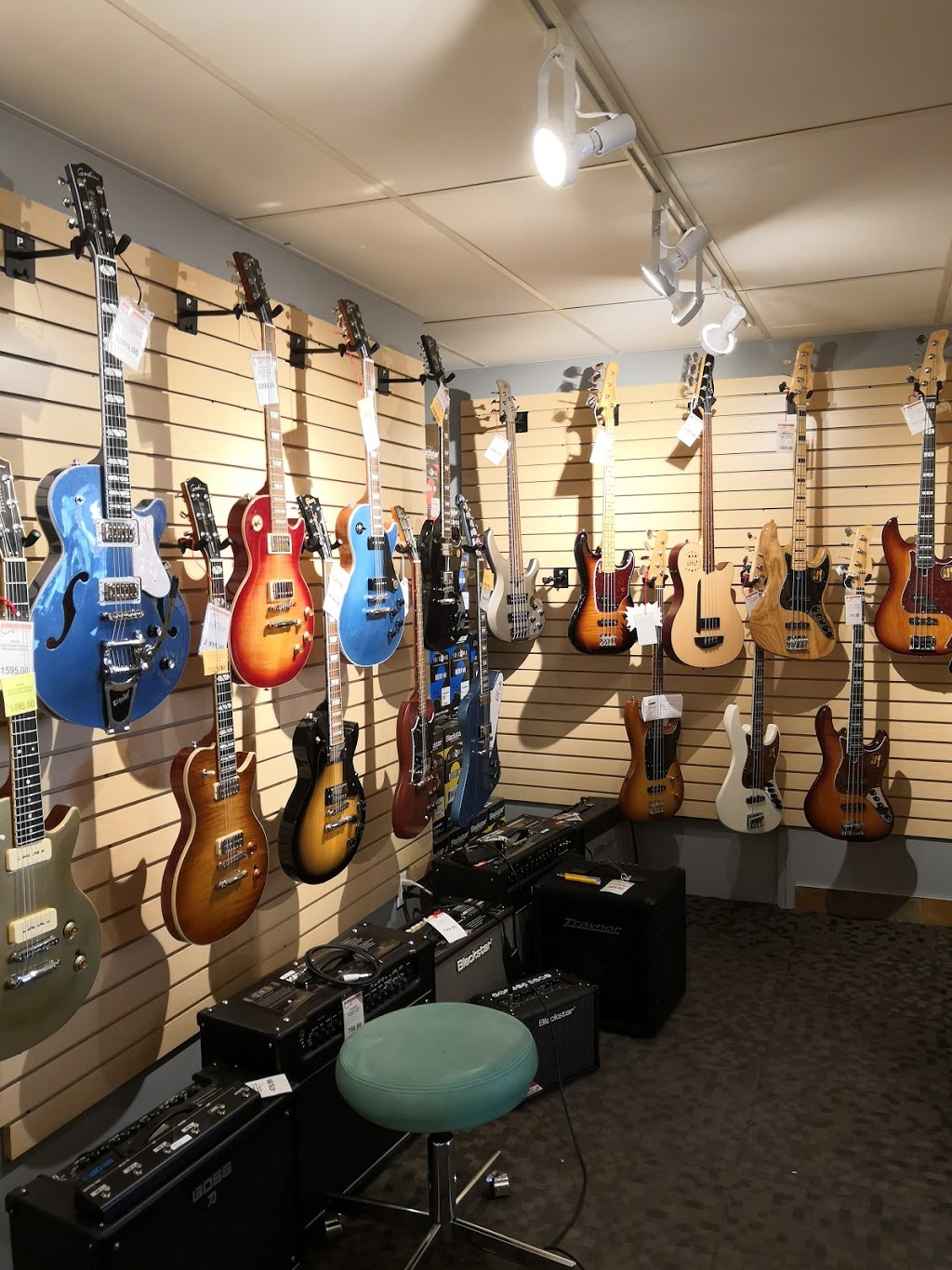 La Zone Musicale | 2226 Boulevard du Curé-Labelle, Saint-Jérôme, QC J7Y 1T5, Canada | Phone: (450) 304-0546