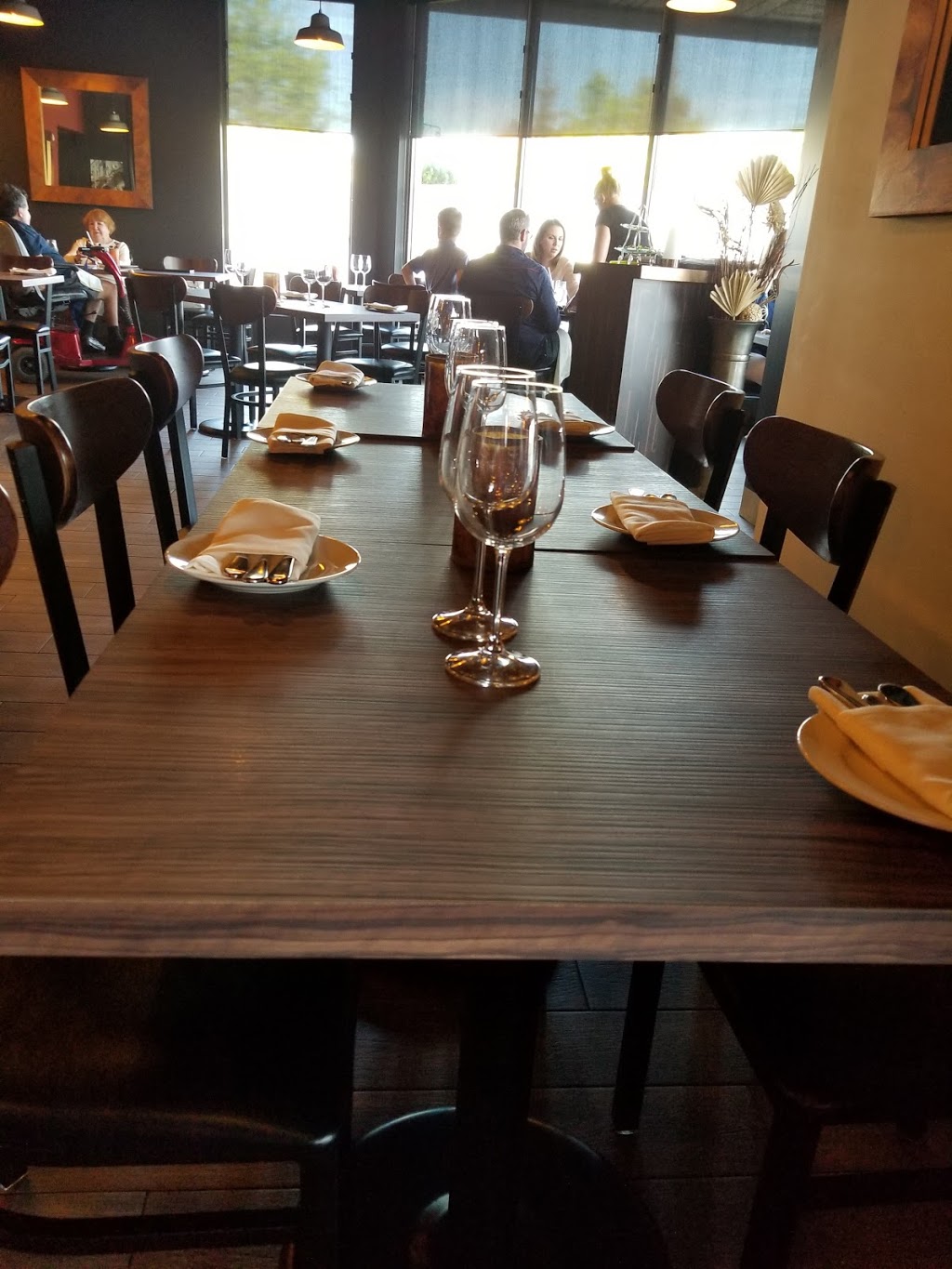 A Tavola Bistro | 10 Meadowglen Dr #2, Whitby, ON L1R 3P8, Canada | Phone: (905) 493-1967