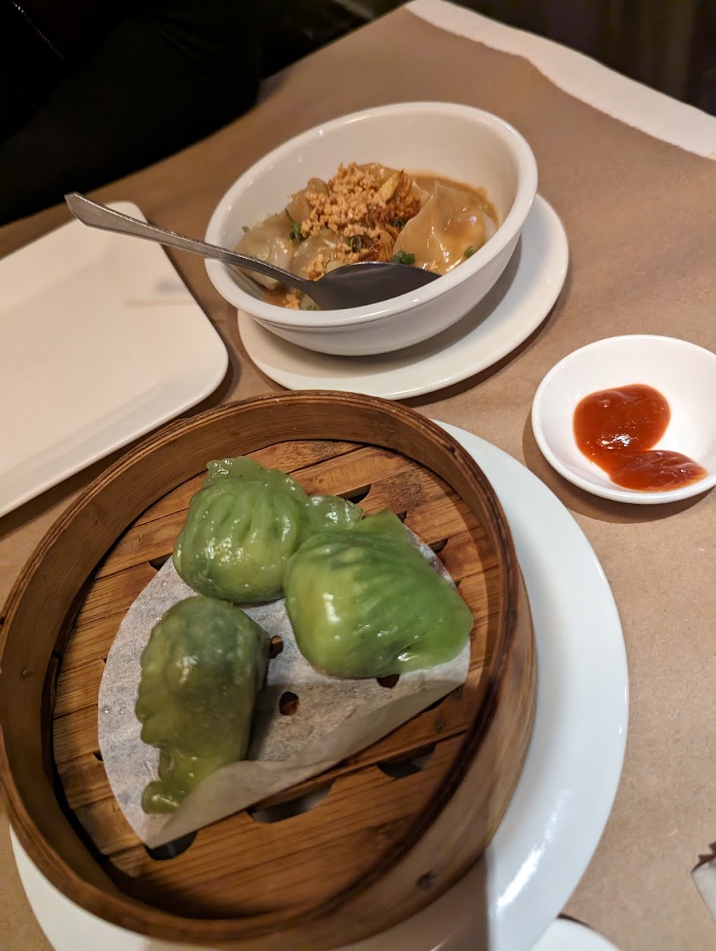 Mekong | 637 Somerset St W, Ottawa, ON K1R 5K3, Canada | Phone: (613) 237-7717
