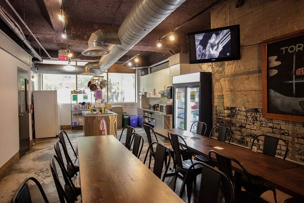 HI Toronto Hostel | 76 Church St, Toronto, ON M5C 2G1, Canada | Phone: (416) 971-4440