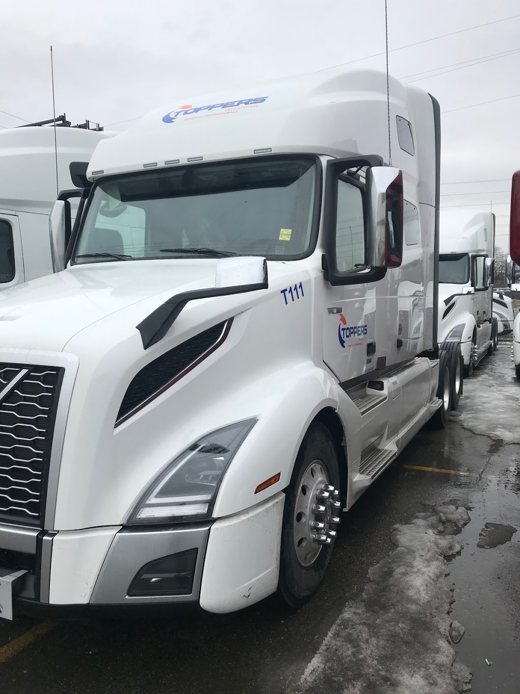 TOPPERS TRUCKING INC | 6084 Shawson Dr, Mississauga, ON L5T 1E6, Canada | Phone: (416) 500-0741
