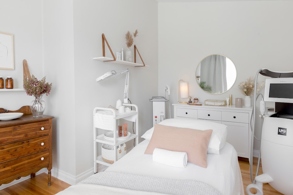 Aroderma centre esthétique | 743 Rue Beaugrand, Laval, QC H7E 2Z8, Canada | Phone: (514) 660-3941