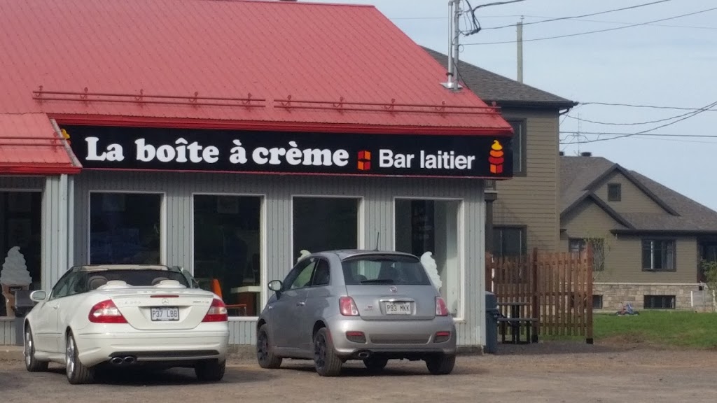 Crèmerie La Boîte à Crème | 346-B, QC-273, Saint-Apollinaire, QC G0S 2E0, Canada | Phone: (418) 433-4303