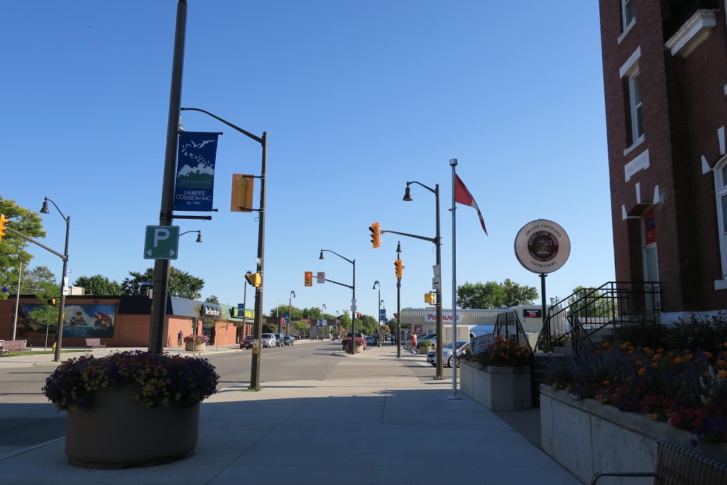 Tilbury Post Office | 1 Queen St N, Tilbury, ON N0P 2L0, Canada | Phone: (866) 607-6301