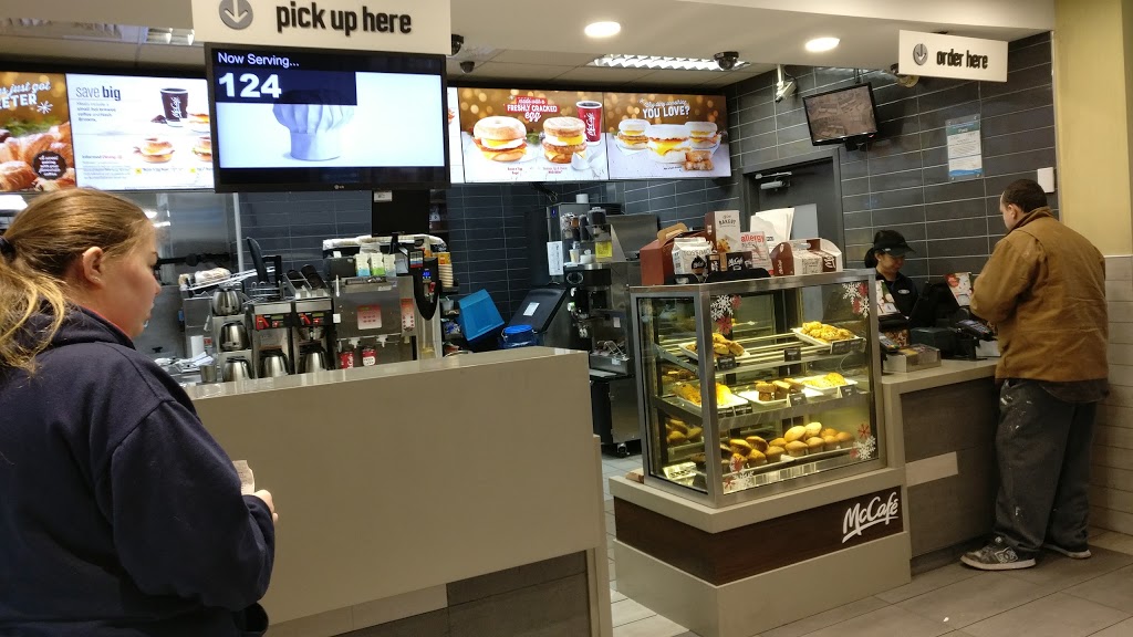 McDonalds | 1256 Eglinton Ave W, Mississauga, ON L5M 2B5, Canada | Phone: (905) 819-0550