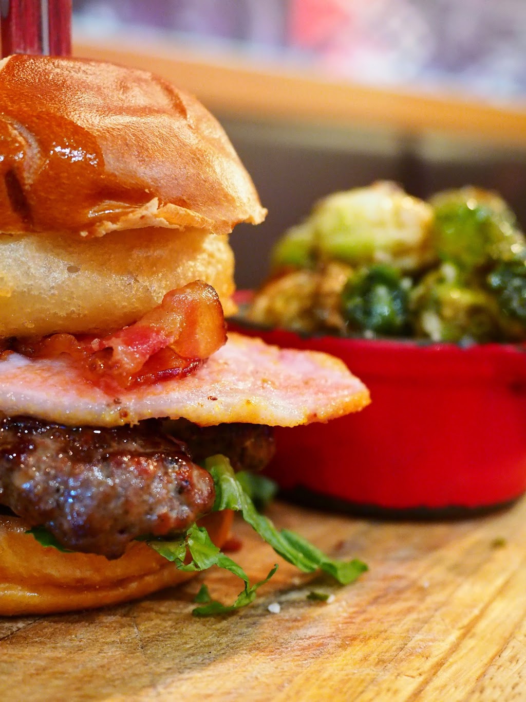 J. Red & Co Food + Drink | 341 Main St N, Brampton, ON L6X 1N5, Canada | Phone: (905) 866-5733