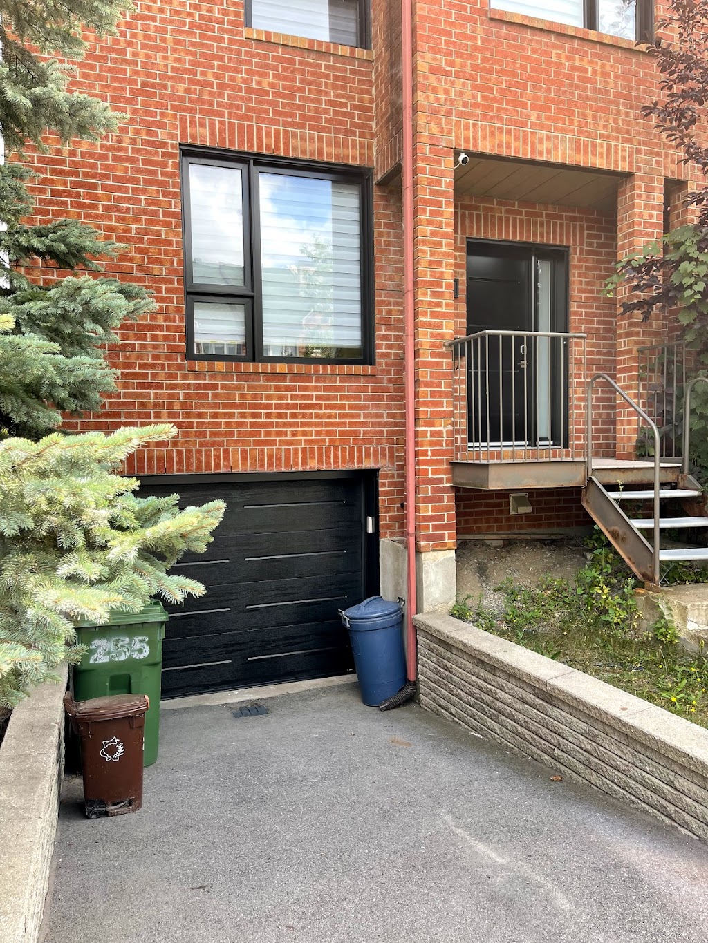 Door Docteur | 9100 Chem. de la Côte-de-Liesse, Lachine, QC H8T 1A1, Canada | Phone: (514) 631-3130