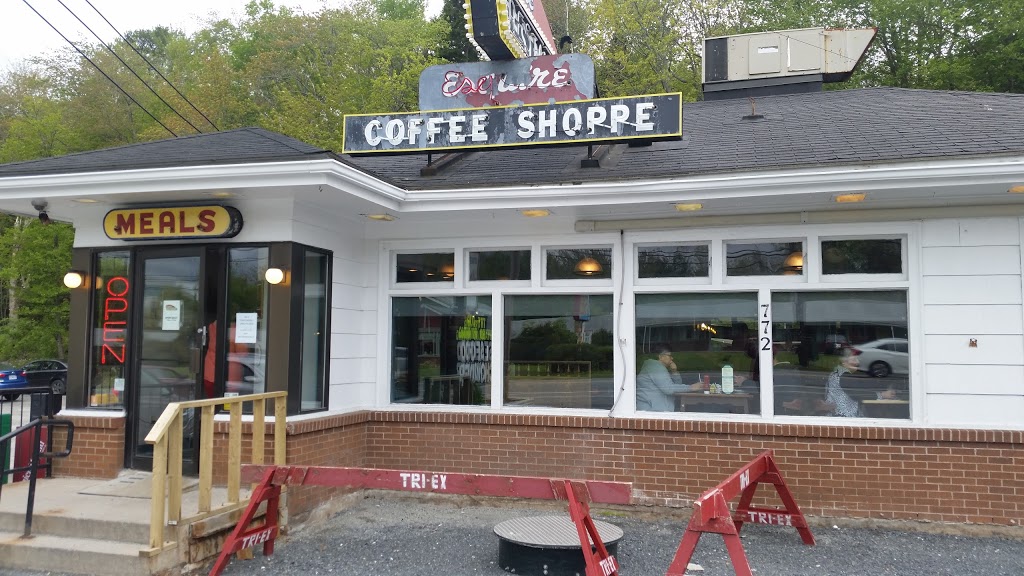 Esquire Restaurant | 772 Bedford Hwy, Halifax, NS B0N 1B0, Canada | Phone: (902) 835-9033