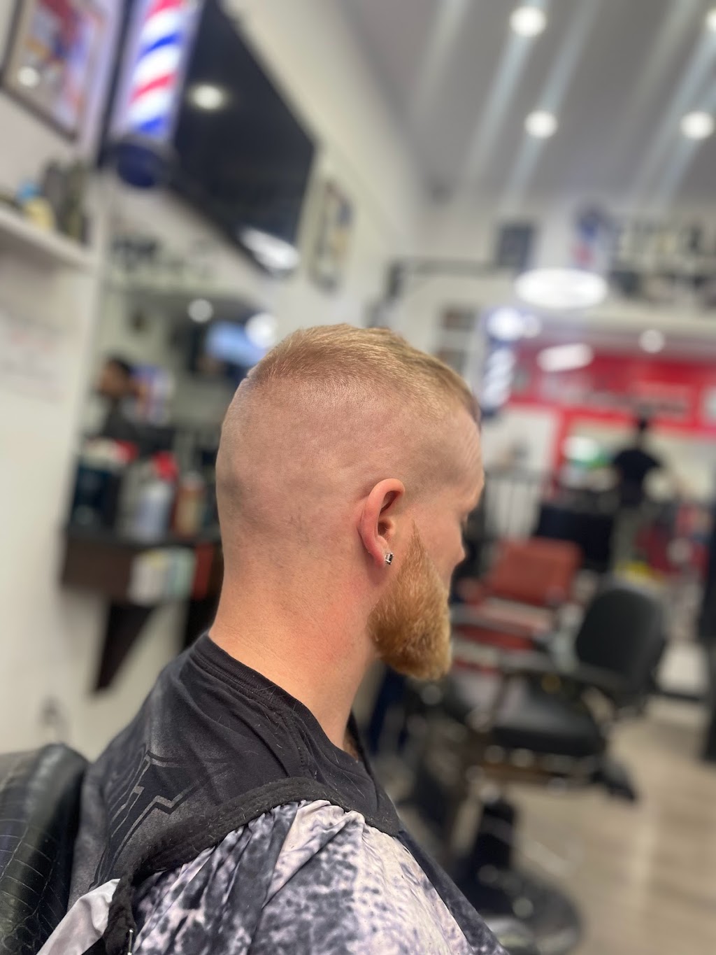 Eivans barbershop | 9952 Glendon Dr Unit 4, Komoka, ON N0L 1R0, Canada | Phone: (226) 700-7772