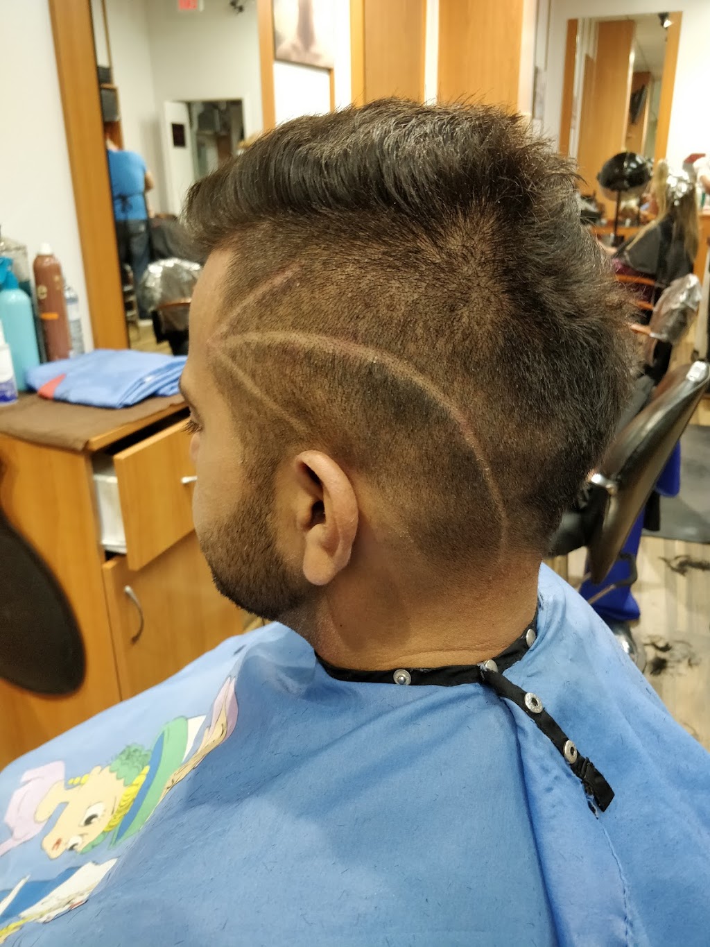 Elis Salon | 500 Rexdale Blvd, Etobicoke, ON M9W 6K5, Canada | Phone: (647) 800-6353