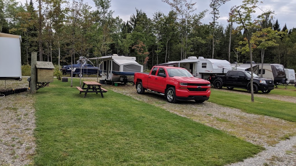 Camping Des Baies | 368 Chemin Saint Pierre, Saint Claude, QC J1S 2L5, Canada | Phone: (819) 845-4992