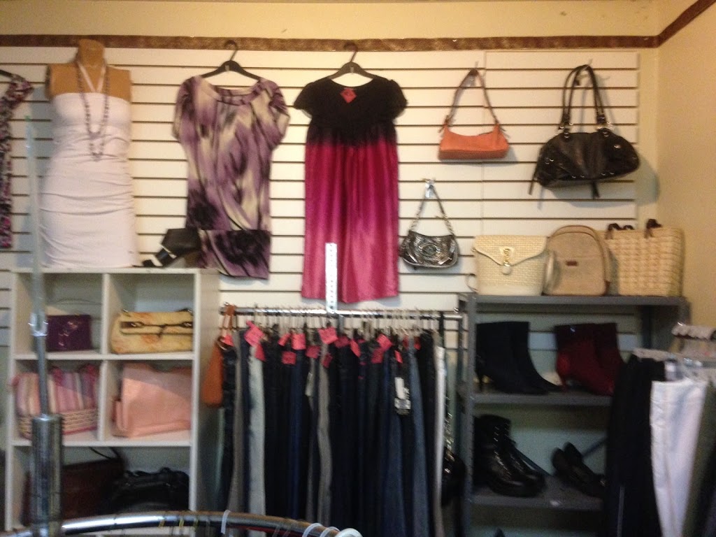 Friperie St-Remi | 101-J Rue Lachapelle E, Saint-Rémi, QC J0L 2L0, Canada | Phone: (450) 454-2952