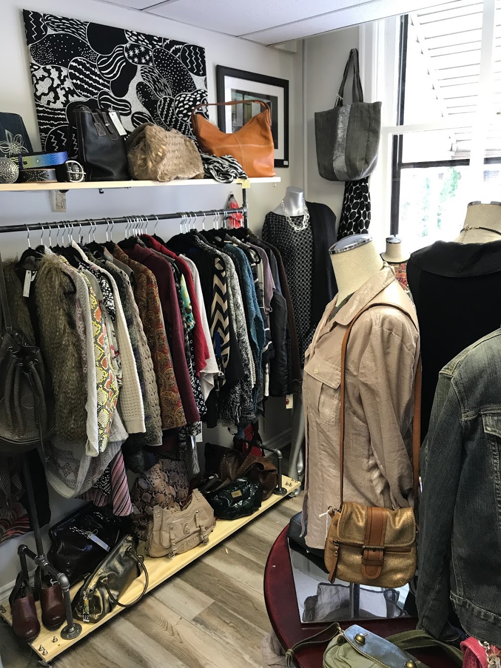 reVibe | 221 Colborne St, Port Stanley, ON N5L 1C2, Canada | Phone: (226) 559-9221