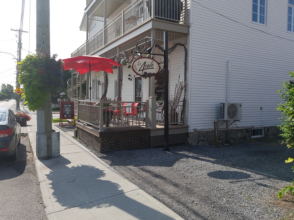 Le 4 Café | 87 Rue Saint-Jacques, Saint-Jacques, QC J0K 2R0, Canada | Phone: (450) 397-2233