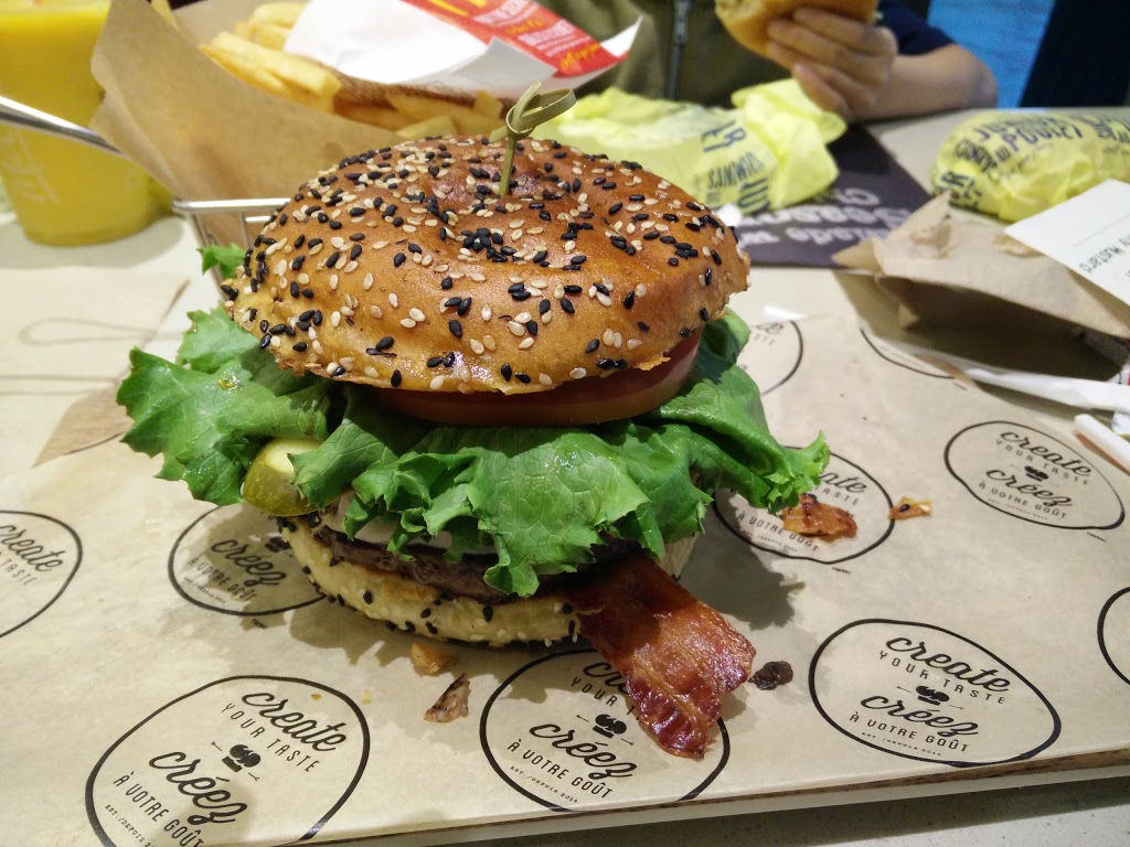 McDonalds | 1571 Sandhurst Cir, Scarborough, ON M1V 1V2, Canada | Phone: (416) 292-6706