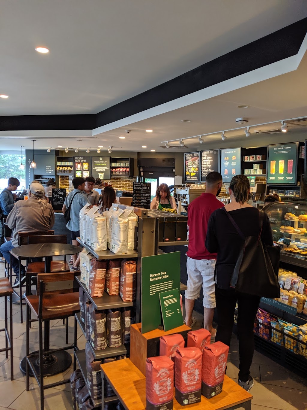 Starbucks | 6355 Yonge St, North York, ON M2M 3X8, Canada | Phone: (647) 448-3386