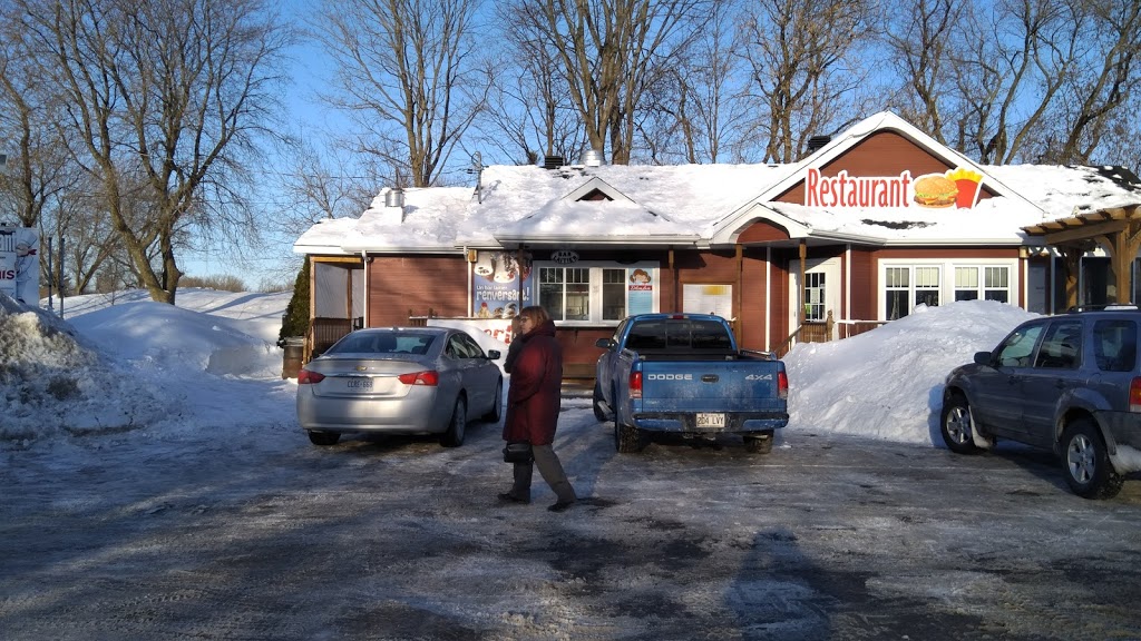 Station service /Dépanneur le Relais / Restaurant | 1240 Rue Principale, Batiscan, QC G0X 1A0, Canada | Phone: (418) 362-3066