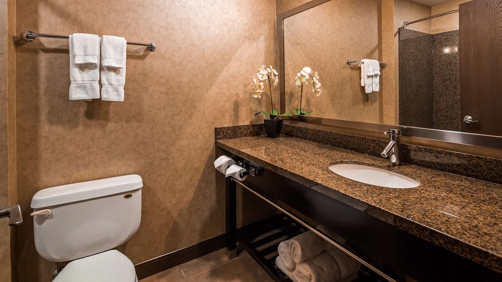 Best Western Plus Wine Country Hotel & Suites | 3460 Carrington Rd, West Kelowna, BC V4T 3C1, Canada | Phone: (250) 707-1637
