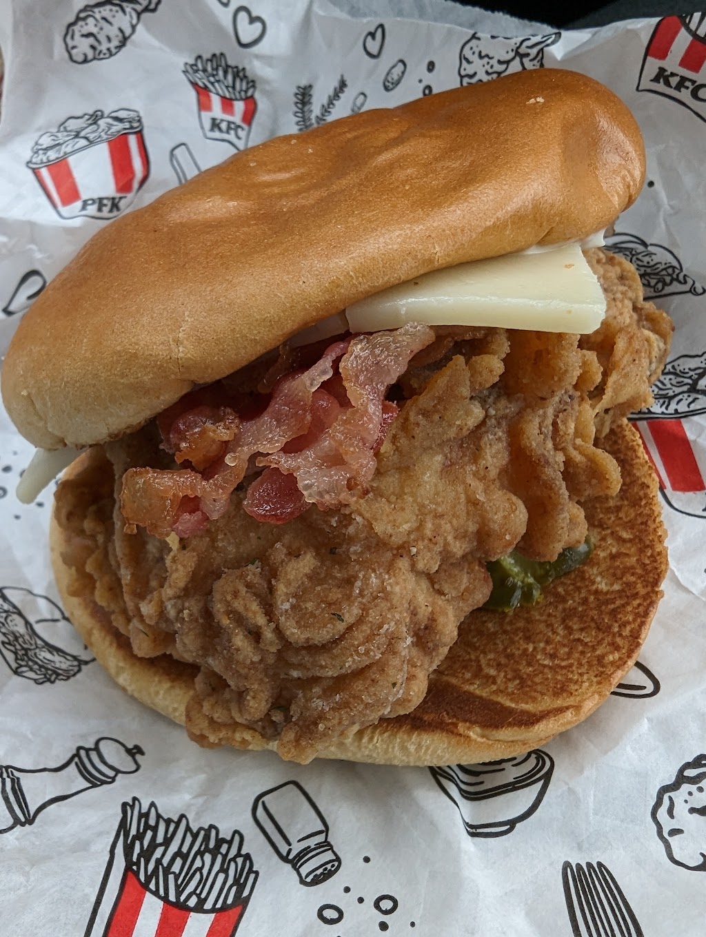 KFC | 850 Wellington Rd, London, ON N6E 1L9, Canada | Phone: (519) 681-8108