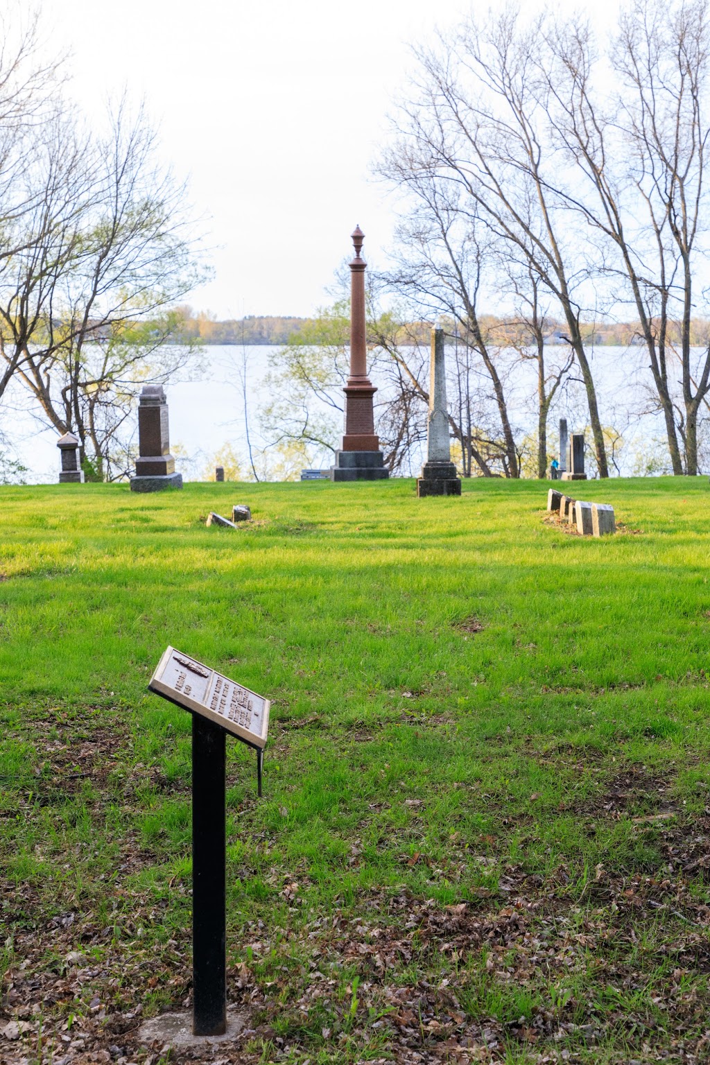 Belleville Cemetery | 631 Dundas St W, Belleville, ON K8N 4Z3, Canada | Phone: (613) 962-8468