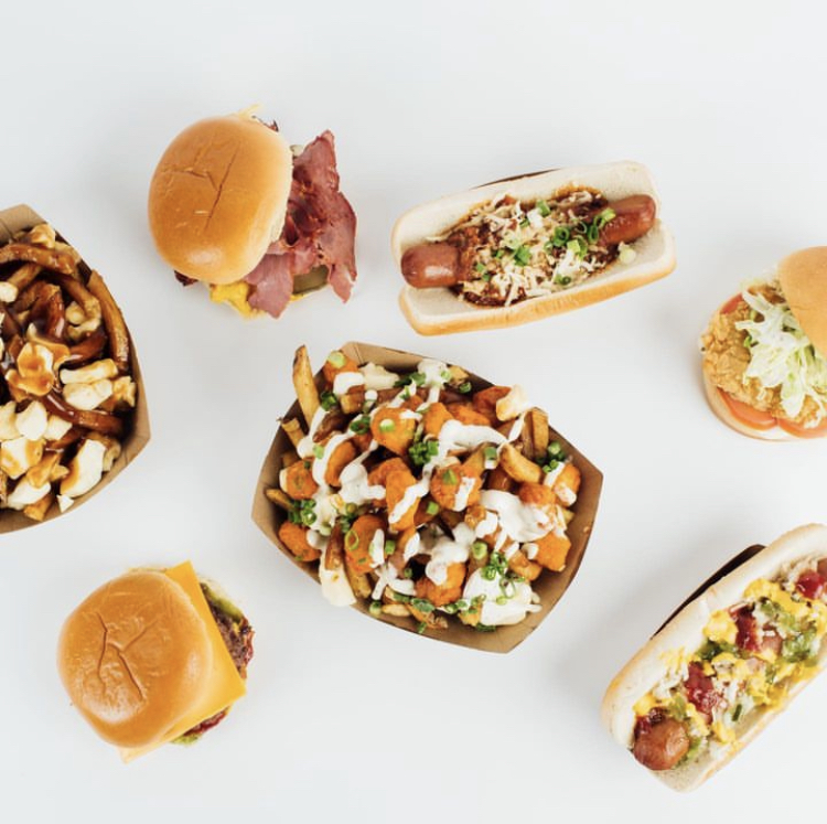 Poutine & Co | 916 Rue Douglas, Saint-Jean-sur-Richelieu, QC J3A 1V1, Canada | Phone: (514) 660-1037