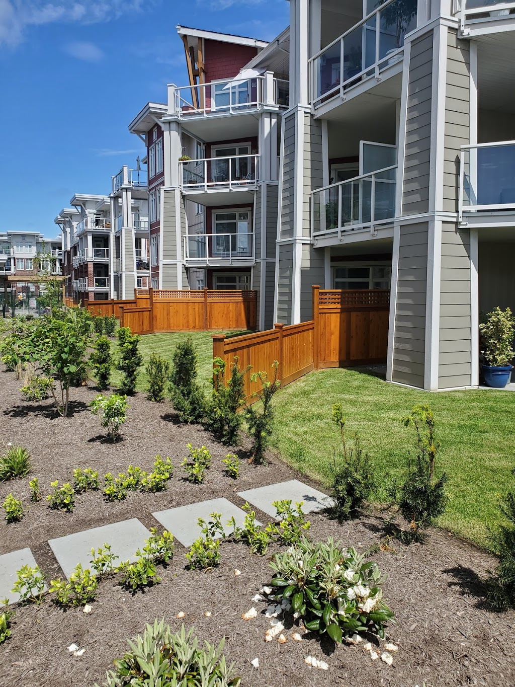 Black Dog Fencing Inc. | Lorne Ave, Maple Ridge, BC V2X 1H6, Canada | Phone: (778) 879-7335