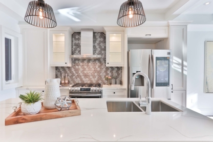 Danielle Dumont Courtier Immobilier Résidentiel et Commercial | 419 Rue Principale, Saint-Sauveur, QC J0R 1R4, Canada | Phone: (514) 777-3989