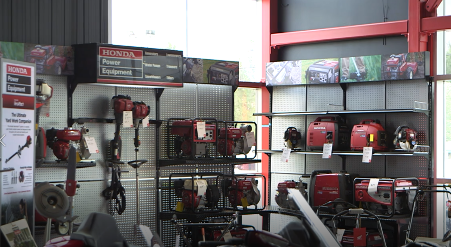 Loiselle Sports Plus Inc. | 1021 Limoges Rd, Limoges, ON K0A 2M0, Canada | Phone: (613) 370-6000