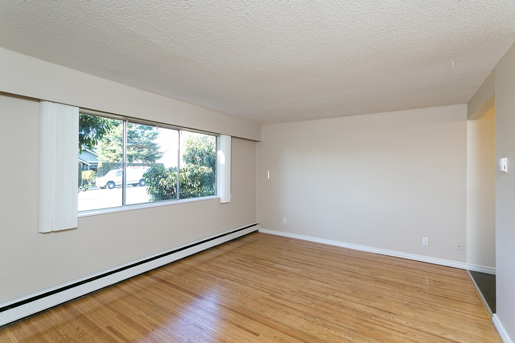 The Laurels Apartments | 910 St Andrews St, New Westminster, BC V3M 1W2, Canada | Phone: (604) 239-8890