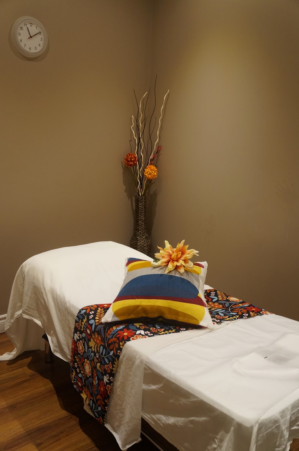 Tomken Wellness Center | 1006 Burnhamthorpe Rd E, Mississauga, ON L4Y 2X6, Canada | Phone: (905) 232-8189
