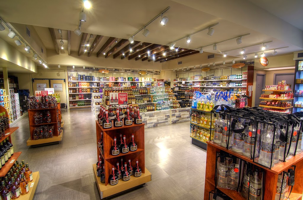 Boutique Hors-Taxes De Philipsburg Inc | 3 QC-133, Philipsburg, QC J0J 1N0, Canada | Phone: (450) 248-4331