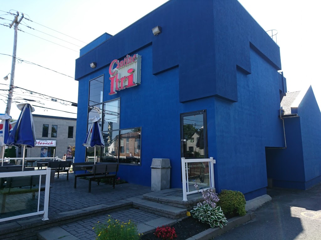 Cantine Itri | 272 Rue Robinson S, Granby, QC J2G 7M6, Canada | Phone: (450) 372-2186