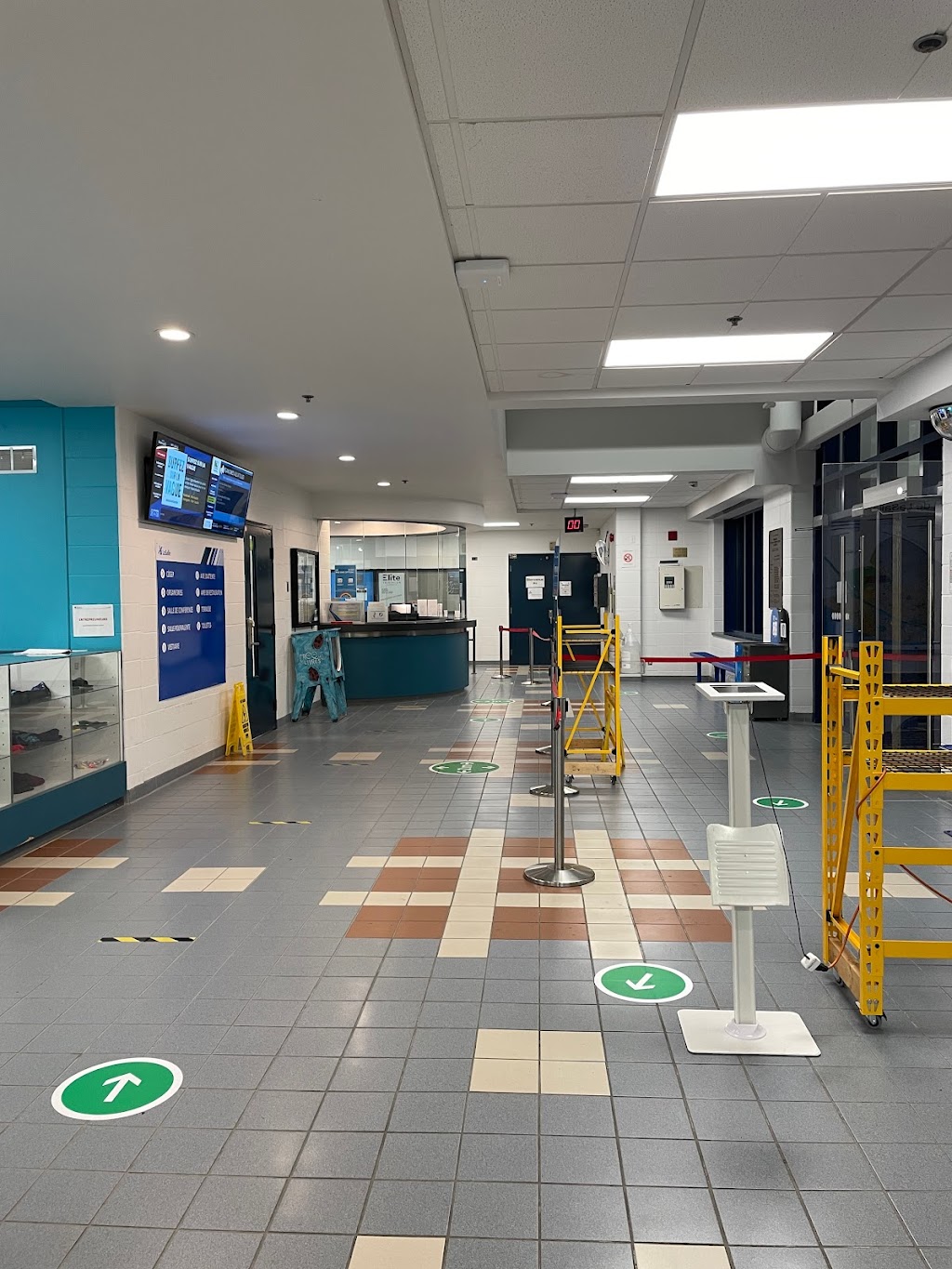 Aquadôme | 1411 Rue Lapierre, LaSalle, QC H8N 2J4, Canada | Phone: (514) 367-6460