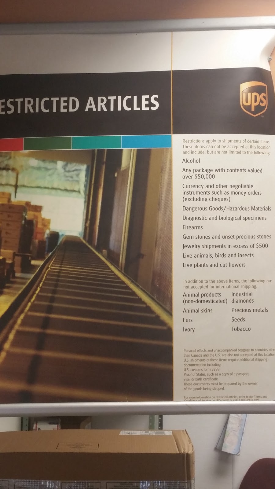 UPS Customer Center | 5325 Rhodes Dr, Windsor, ON N8N 2M1, Canada | Phone: (800) 742-5877