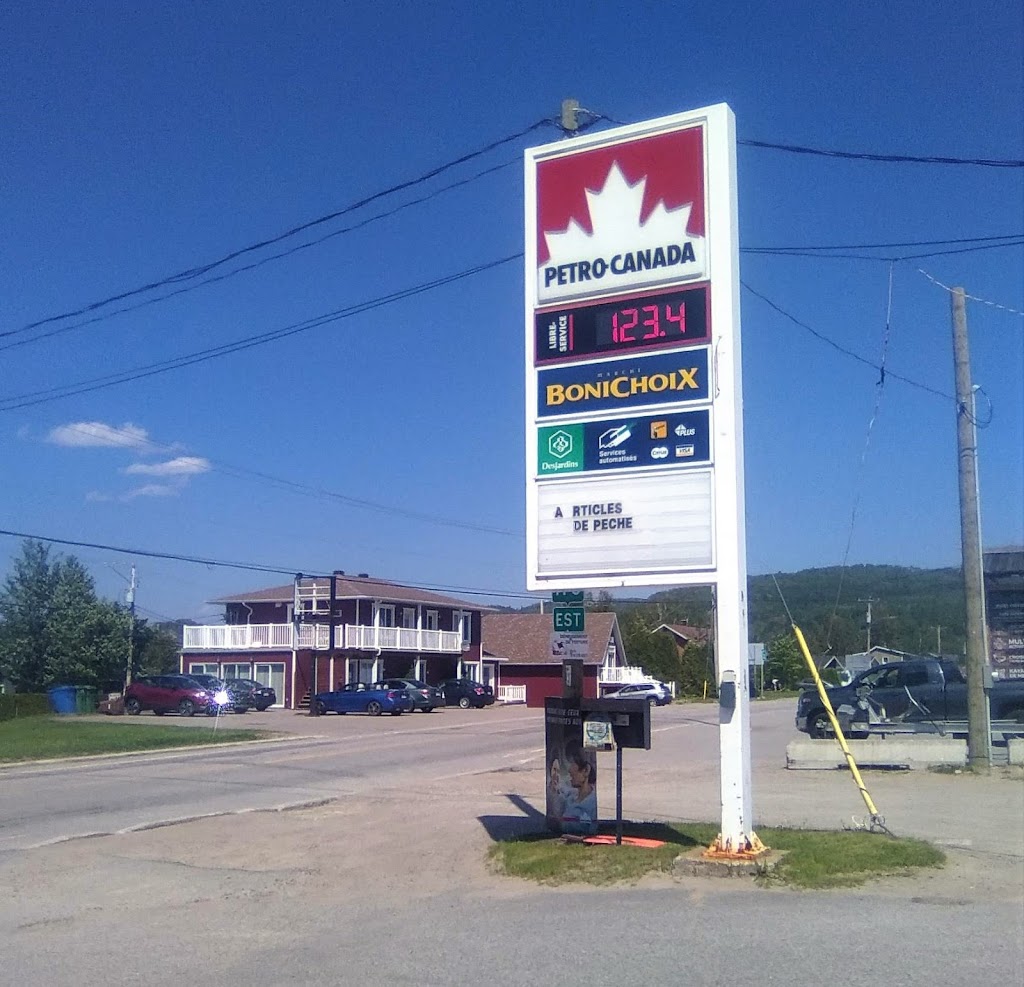Marché Bonichoix - Alimentation PLD | 160 Rte, QC-170, LAnse-Saint-Jean, QC G0V 1J0, Canada | Phone: (418) 272-2666