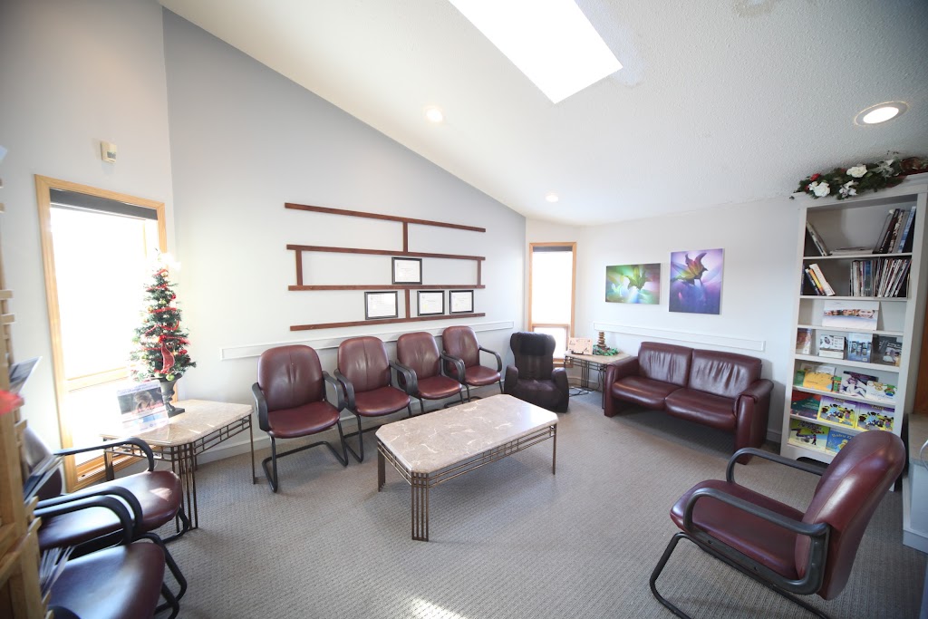 Aspen Dental Clinic Rocky Mountain House | 5216 50 Ave, Rocky Mountain House, AB T4T 1E5, Canada | Phone: (587) 415-0947
