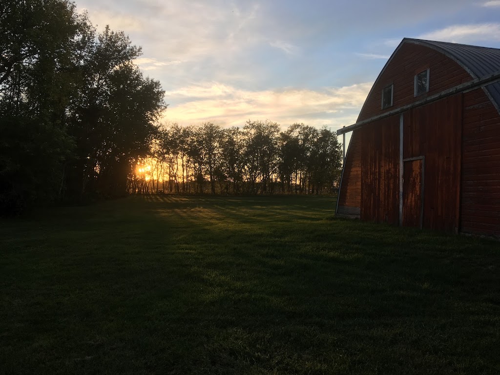 Farm Away | Rd 64N RR 4 Box 74, Portage la Prairie, MB R1N 3A4, Canada | Phone: (204) 870-1564