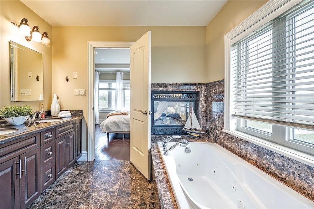 Globus Renovations Inc | 279 Craigleith Dr, Waterloo, ON N2M 5B4, Canada | Phone: (519) 722-0921
