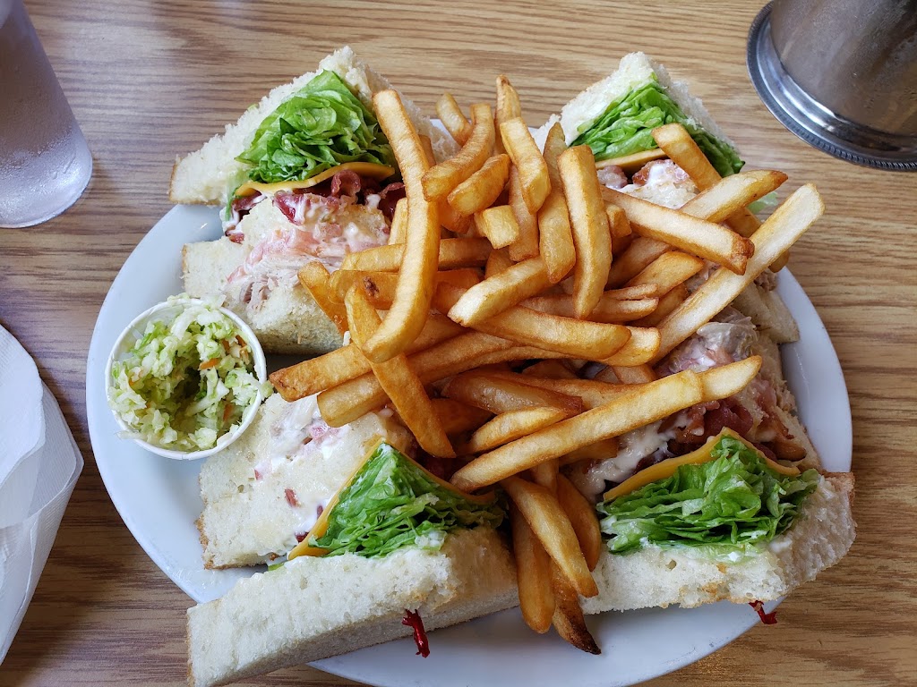 Farmers Family Diner | 1256 Ward Rd, Aylesford, NS B0P 1C0, Canada | Phone: (902) 847-1900