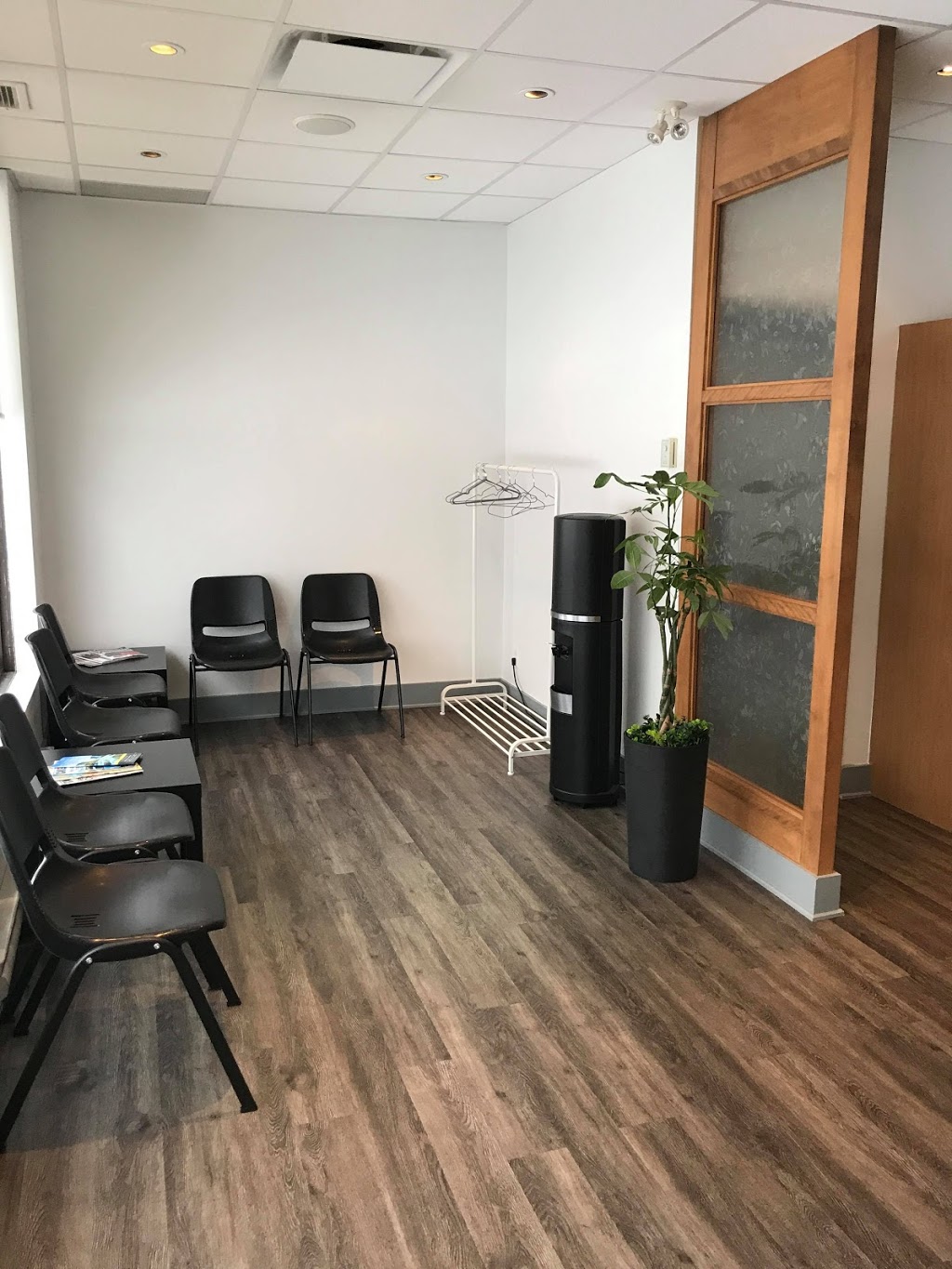 PhysioFix Anjou | 7781 Boulevard Roi-René, Anjou, QC H1K 3G9, Canada | Phone: (514) 303-3002