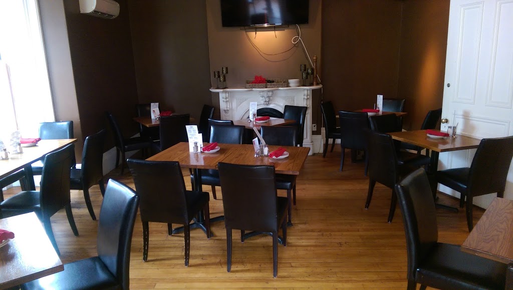 The Woodshire Inn | 494 King St, Windsor, NS B0N 2T0, Canada | Phone: (902) 472-3300