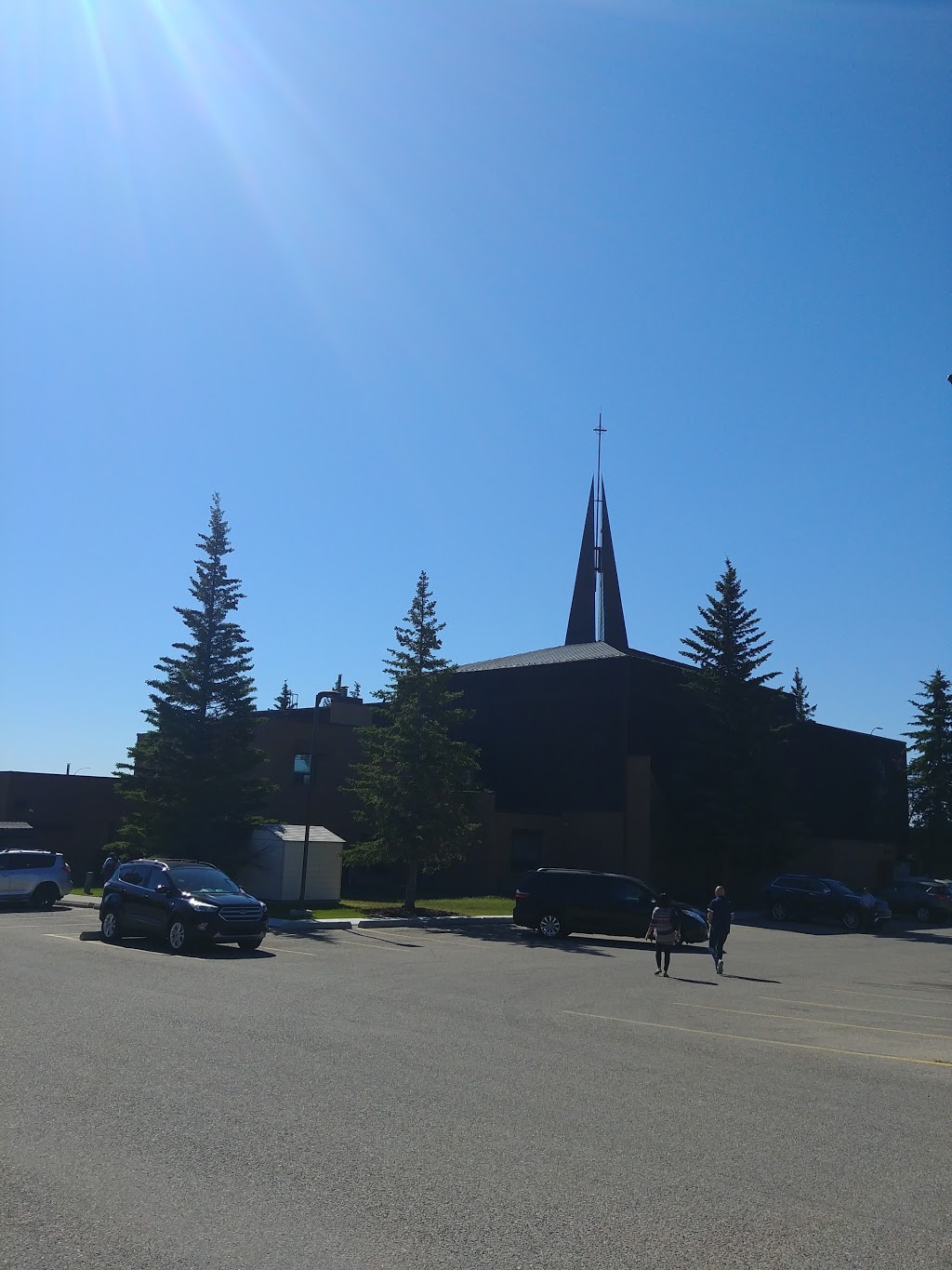 St. Patricks Parish Church | 1414 Shawnessy Blvd SW, Calgary, AB T2Y 2L7, Canada | Phone: (403) 254-6878