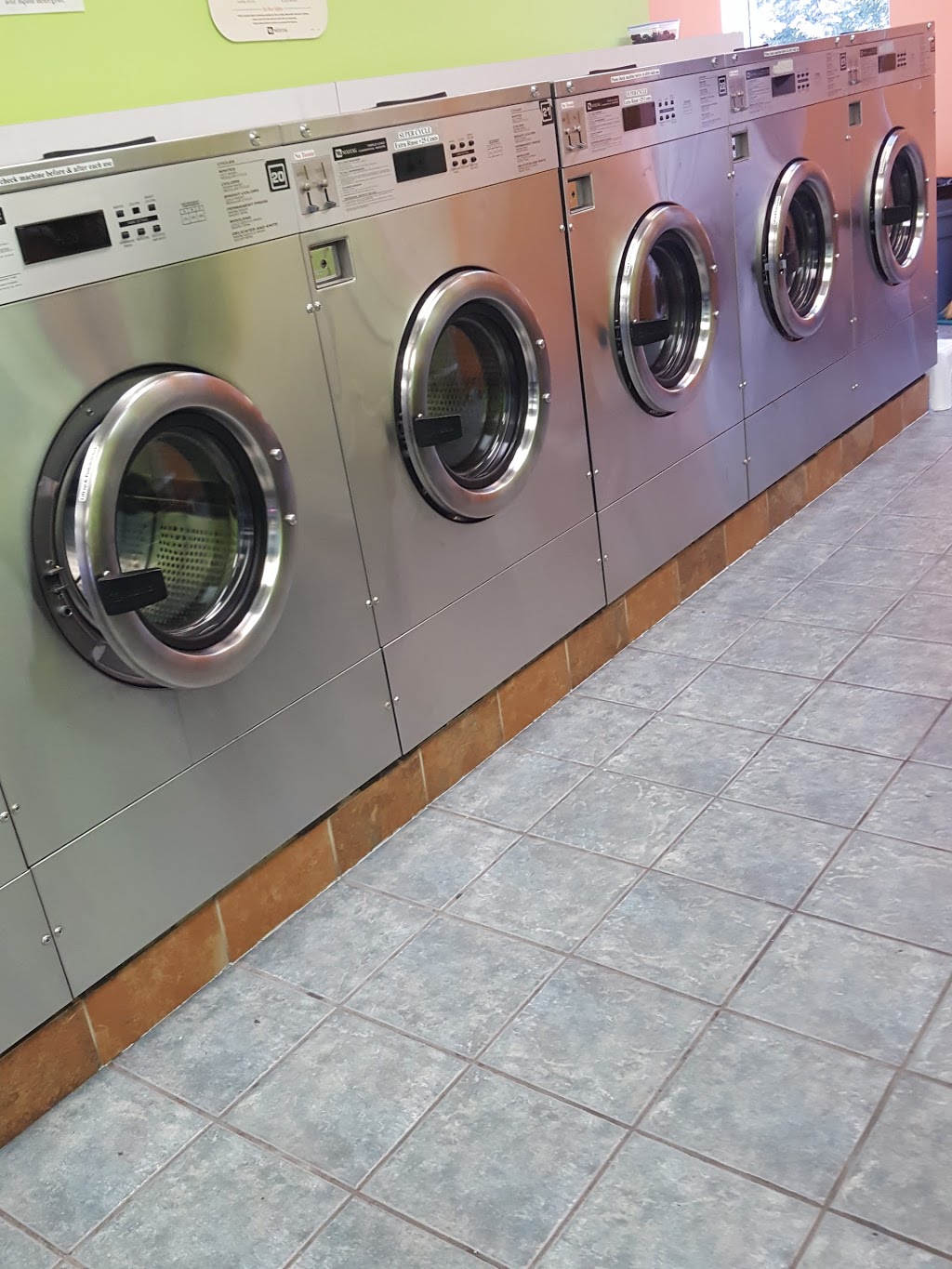 Southdown Coin Laundry (Open 24 hours) | 1375 Southdown Rd, Mississauga, ON L5J 2Z1, Canada | Phone: (647) 818-7864