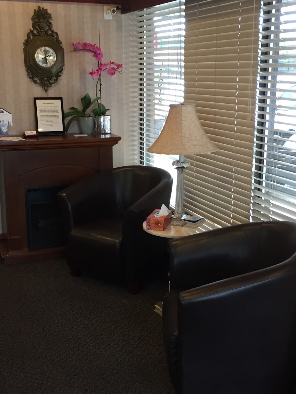 Boulevard Dental Clinic - Dr.Lucyna Ganowska & Associates | 3018 Winston Churchill Blvd unit 3, Mississauga, ON L5L 2V7, Canada | Phone: (905) 608-9333