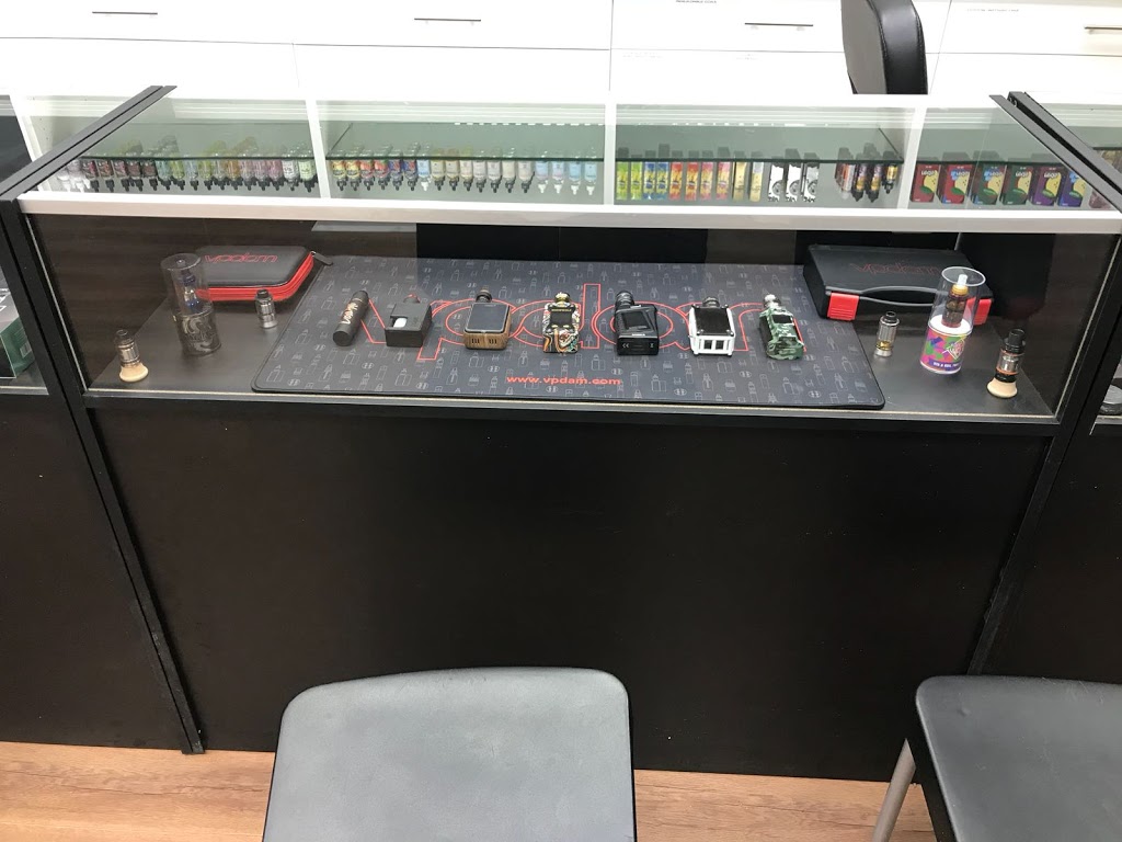 Boss Vapes Hastings - Vape Store | 2673 E Hastings St, Vancouver, BC V5K 1Z5, Canada | Phone: (604) 620-0637
