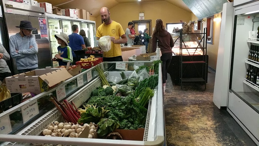Hopkins Harvest : The Hot Spot | 1645 BC-95, Windermere, BC V0B 2L2, Canada | Phone: (778) 526-5162