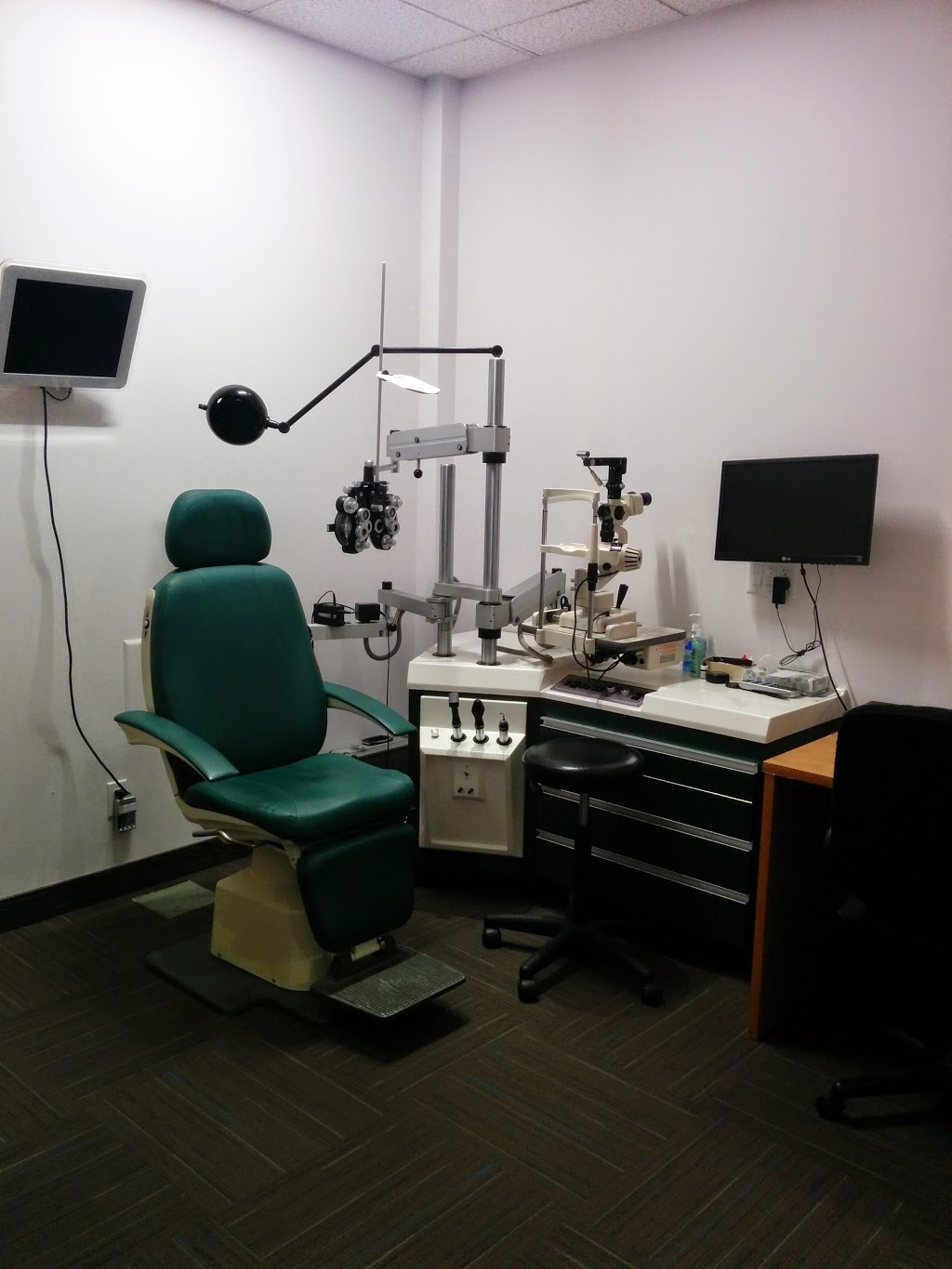Visique | 2485 Boulevard Sainte-Anne, Québec, QC G1J 2G4, Canada | Phone: (418) 667-2911